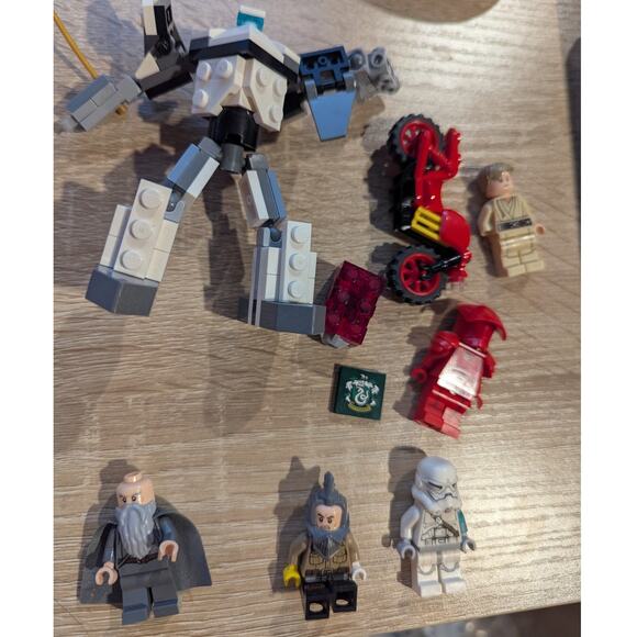 LEGO Minifigure Lot Luke Skywalker Praetorian Guard LED Brick and More - Picture 1 of 5